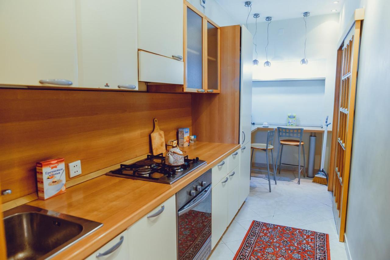 Clock Tower Apartment In 巴库 外观 照片