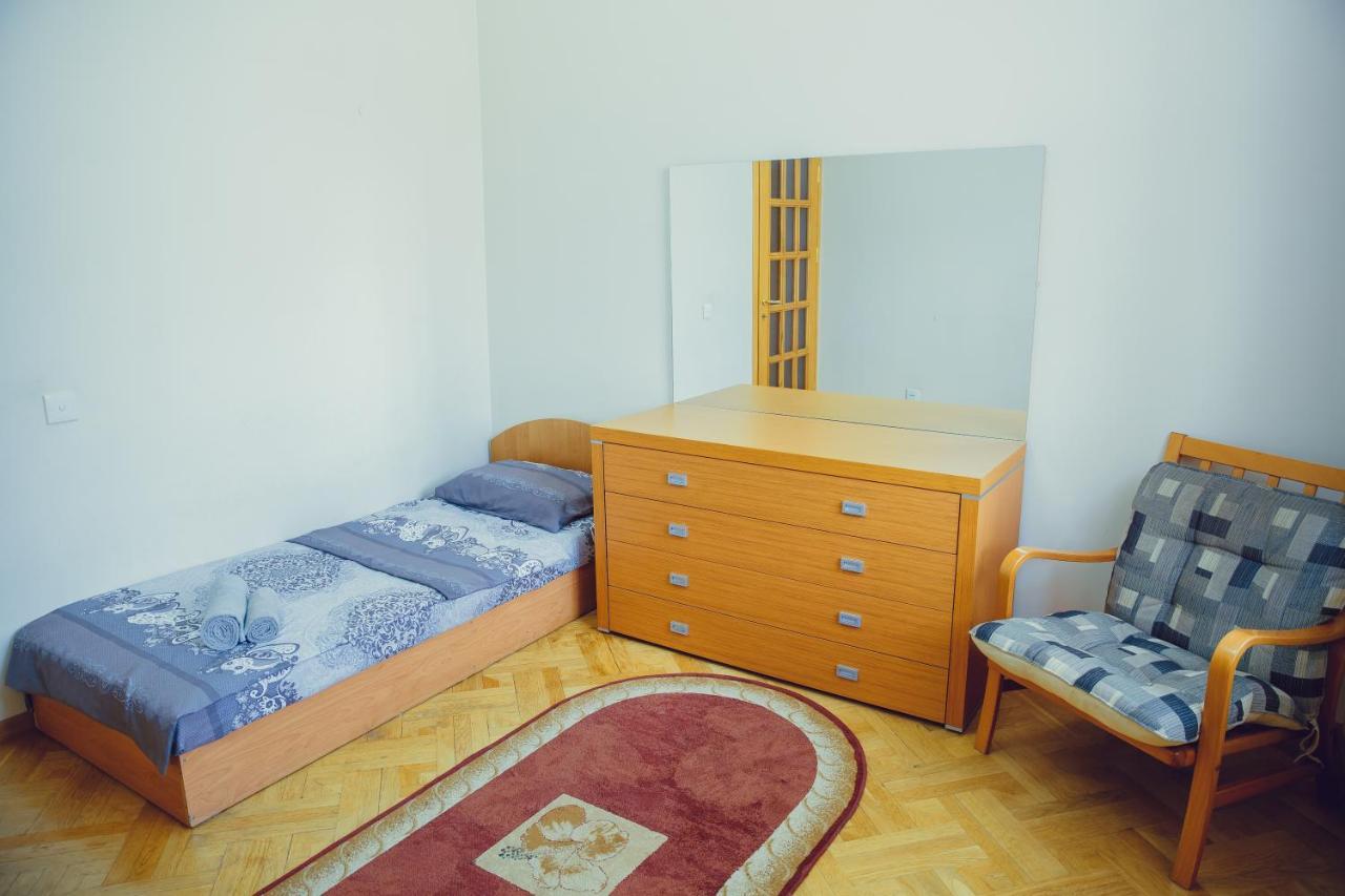 Clock Tower Apartment In 巴库 外观 照片
