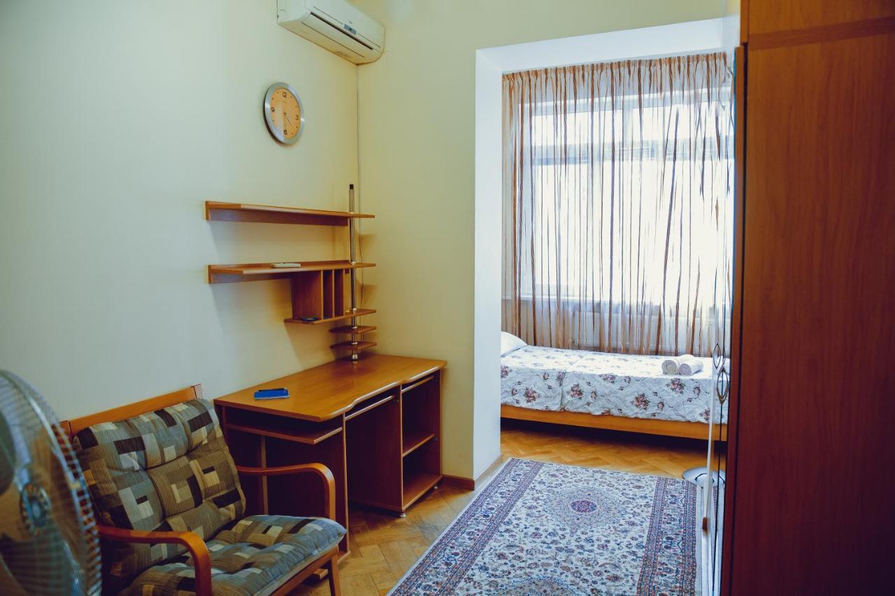 Clock Tower Apartment In 巴库 外观 照片